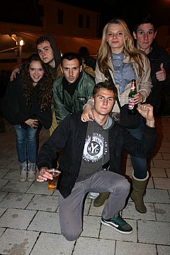 Koncert na Trgu - Hladno pivo